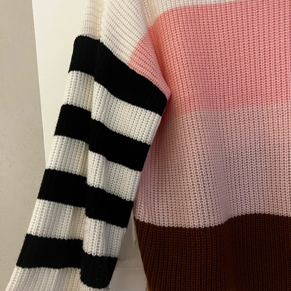 WishList oversized sweater size medium/large - Picture 3 of 4